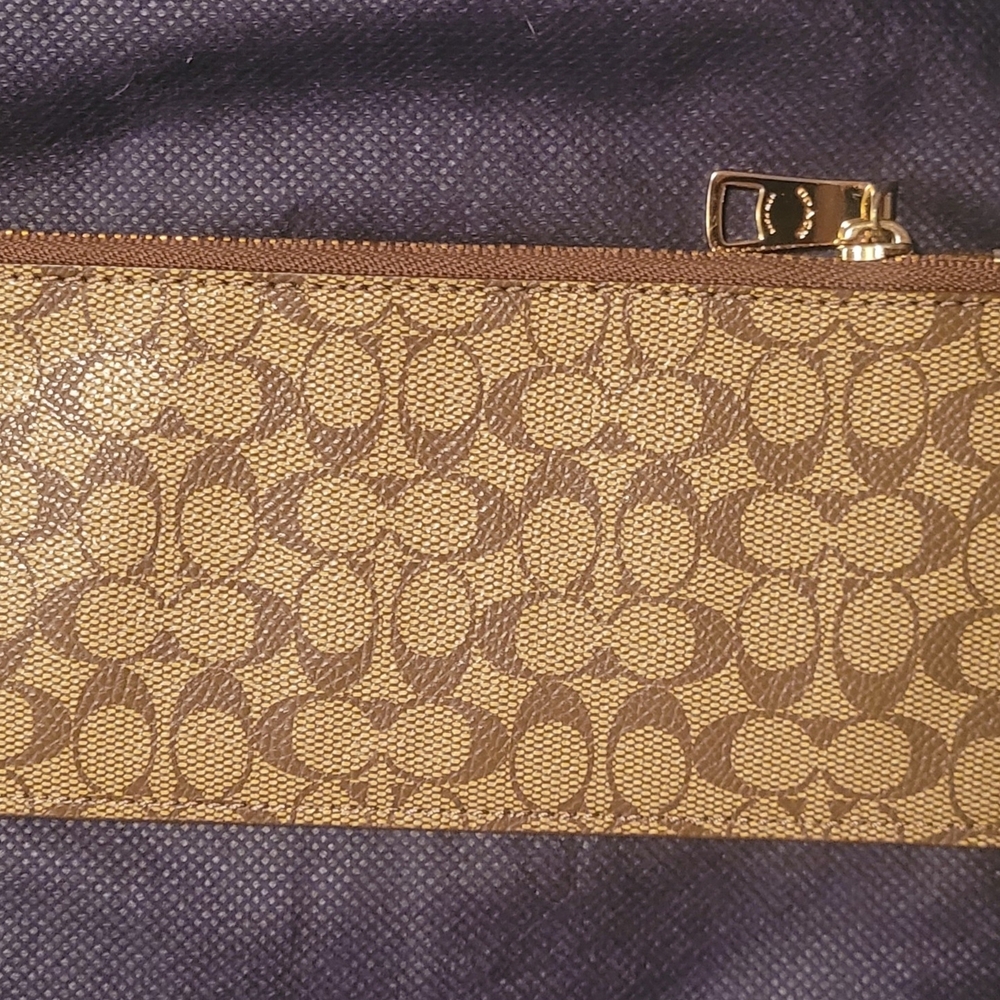 Coach Brown Signature Men's Bag - Picture 5 of 8